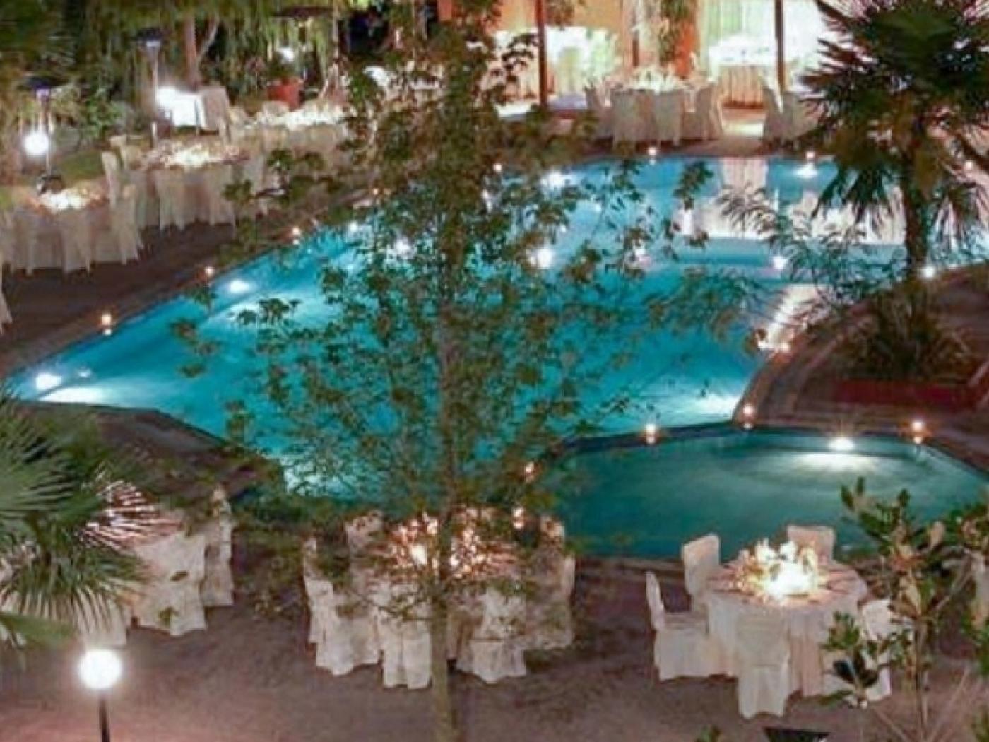Four Seasons Hotel Trílofon Buitenkant foto